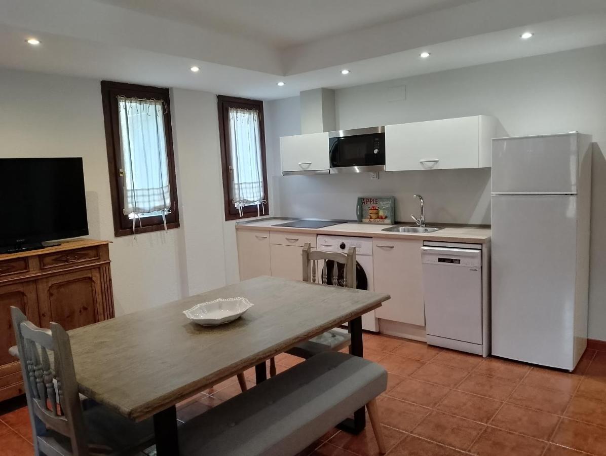 Apartamentos Vina Olivan Sarvisé المظهر الخارجي الصورة